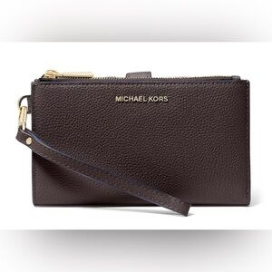 Michael Kors Jet Set Double Zip Wristlet oxblood . Good condition. Like new